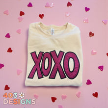 Load image into Gallery viewer, XOXO Glitter Applique Embroidered Sweatshirt
