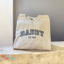 Load image into Gallery viewer, Men's title est embroidered sweatshirt

