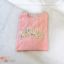 Load image into Gallery viewer, Title applique embroidered sweatshirt
