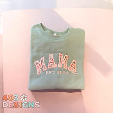 Load image into Gallery viewer, Title applique embroidered sweatshirt
